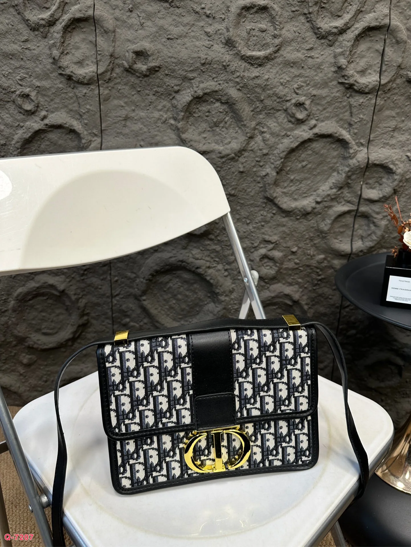 Dior Bag — 8a843df7