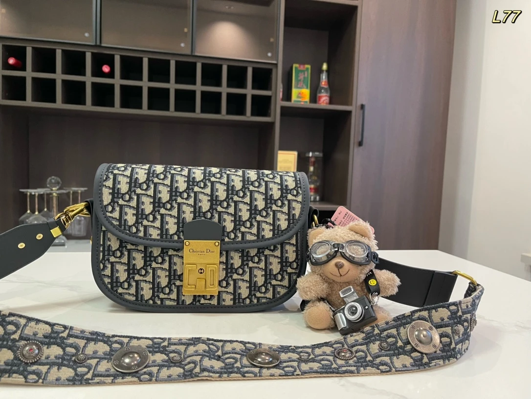 Dior Bag — 74b6bfaa