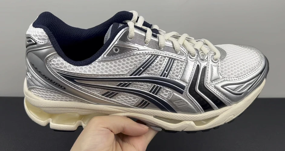 Asics Shoes — cf9c720a