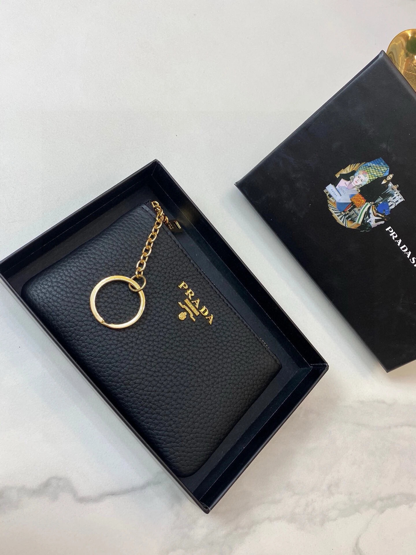 Prada Bag — 660f536c
