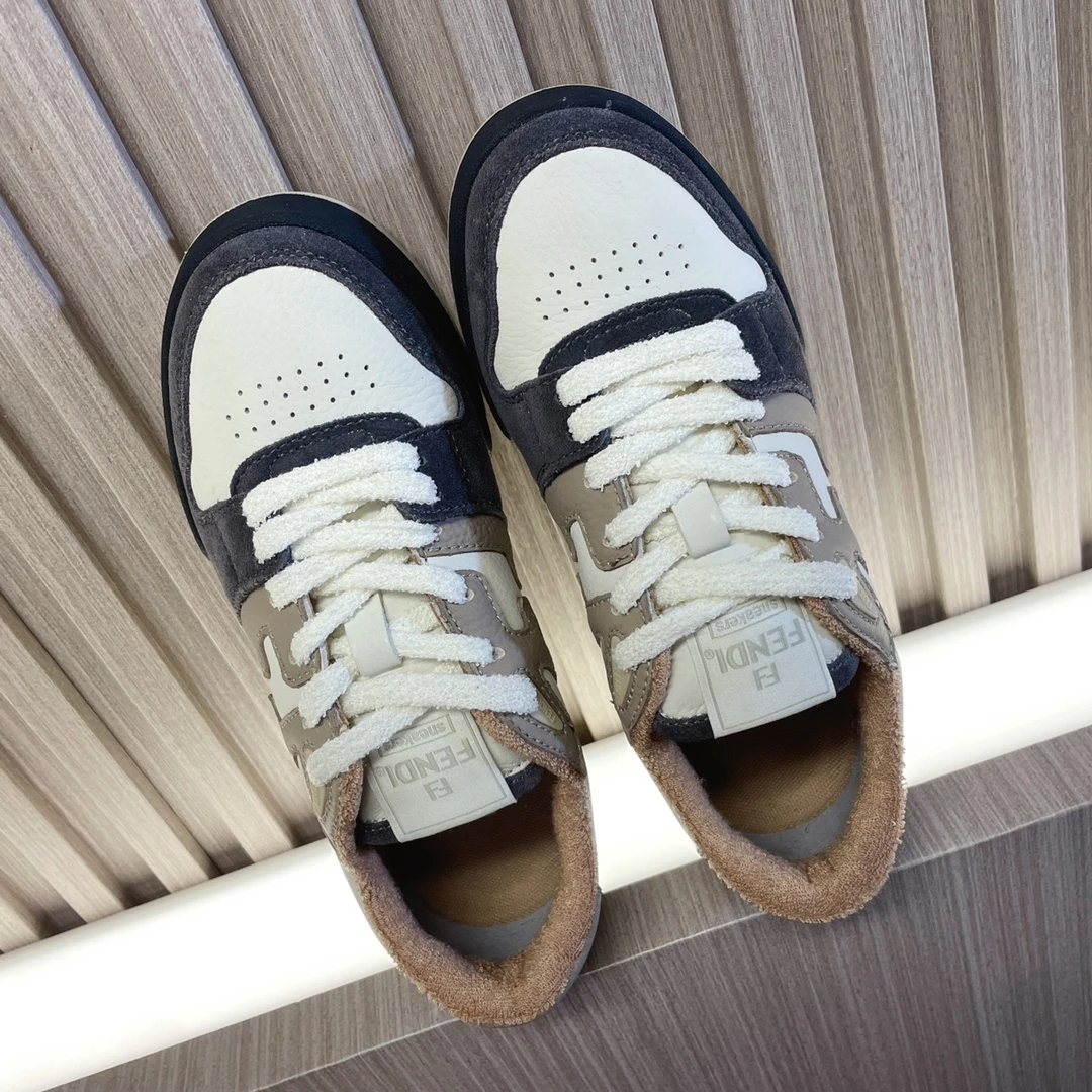 Fendi Sneakers — daf9b568