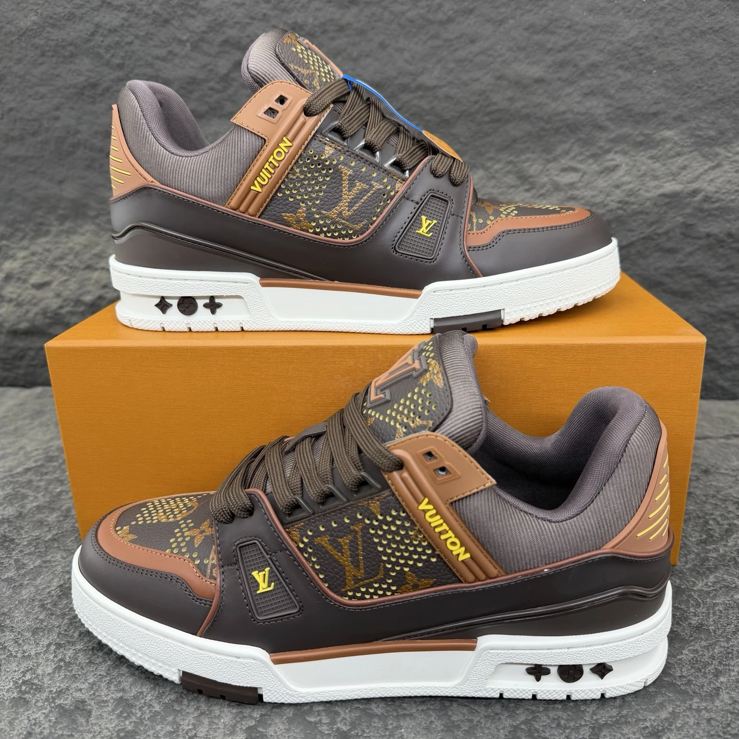 Louis Vuitton Sneakers — 1c74c739