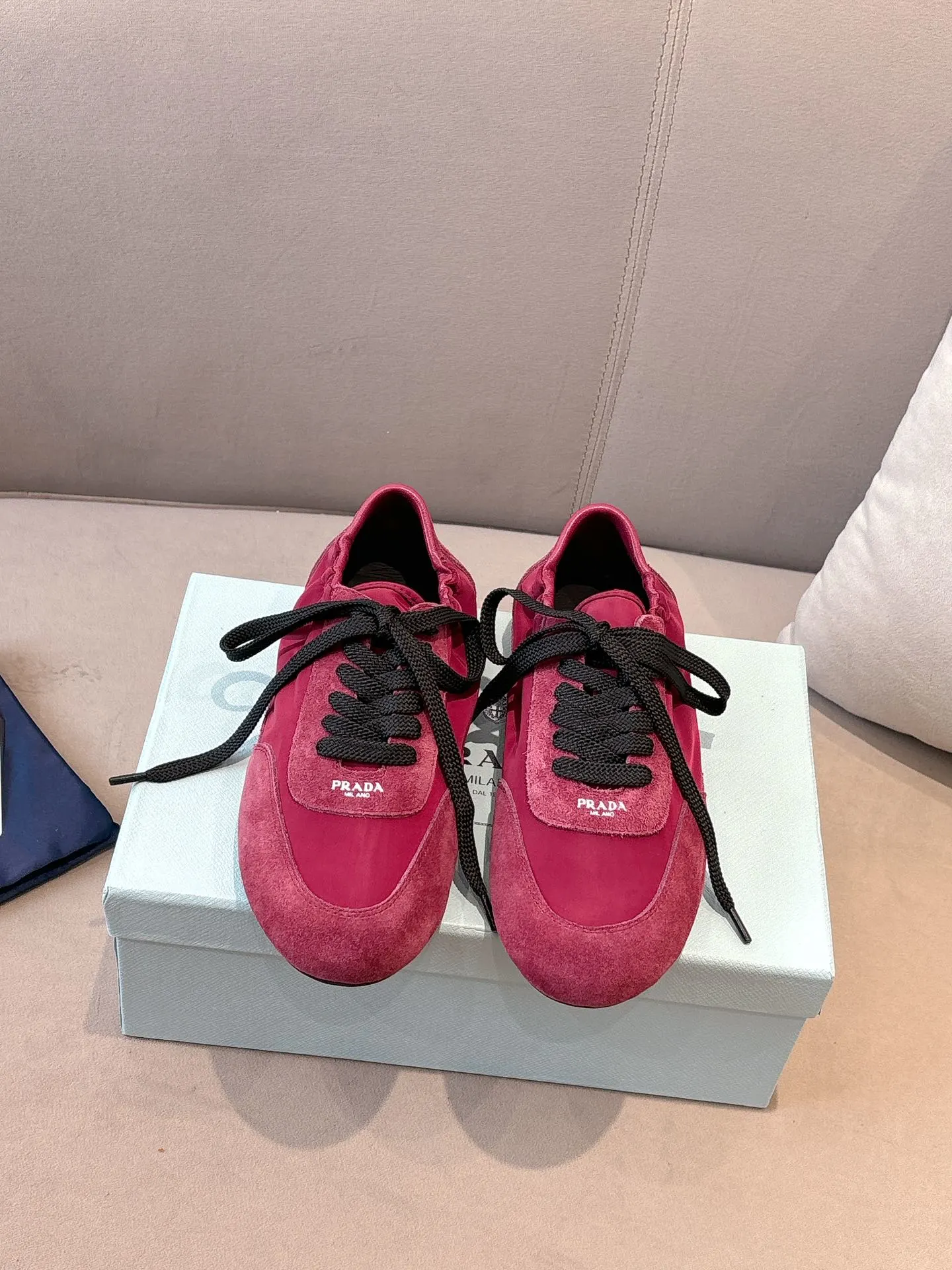 Prada Sneakers — e88ca136