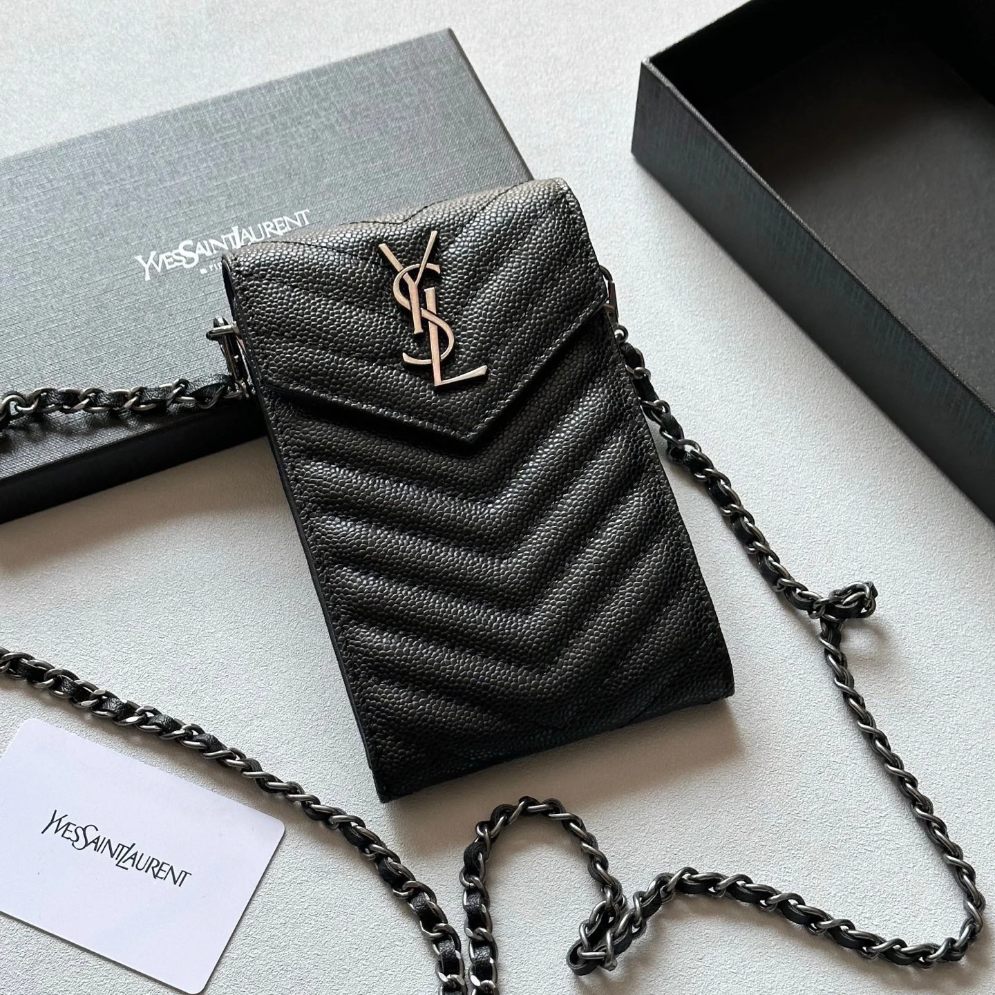 Saint Laurent Bag — f09e6a7e