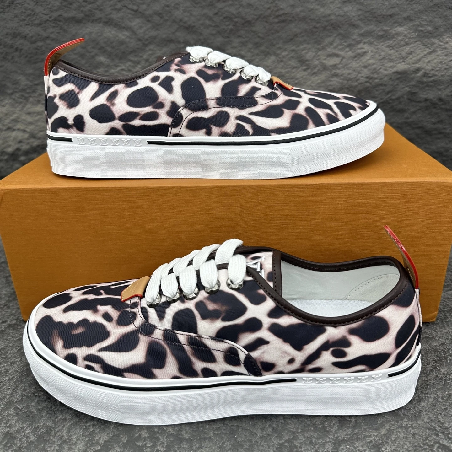 Louis Vuitton Sneakers — c7fd9861