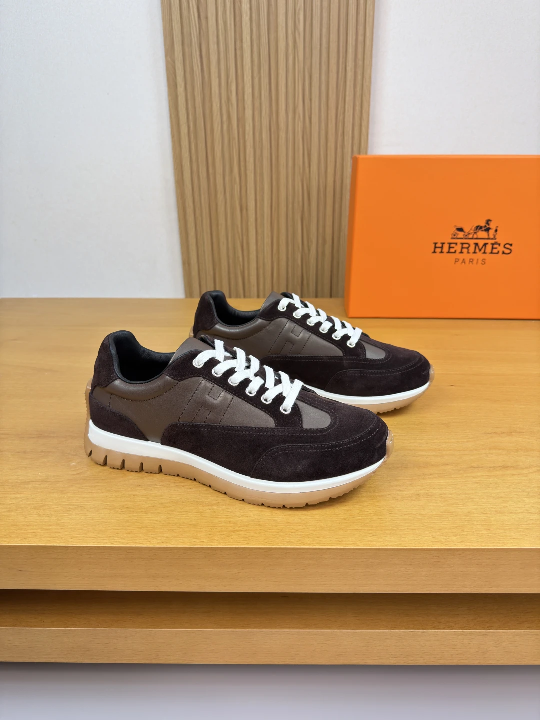 Hermès Sneakers — a50a538b