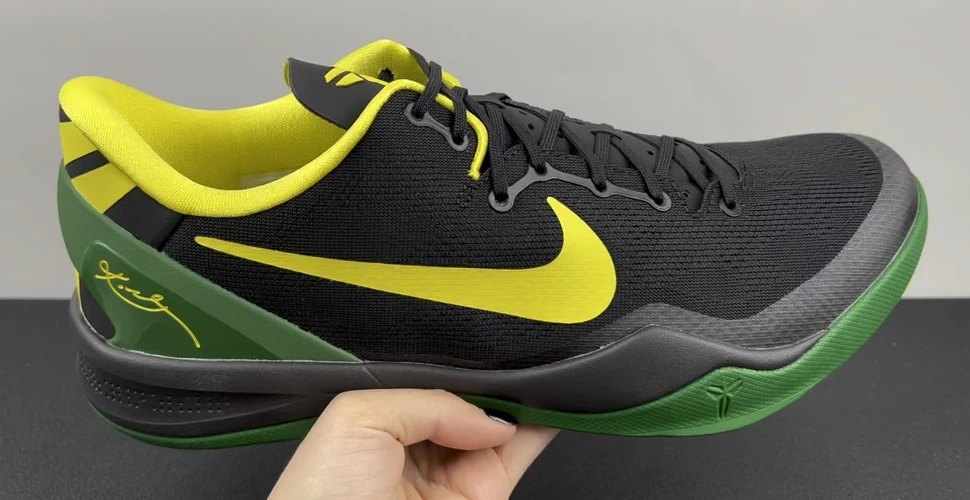 Sneakers — f265e9b2