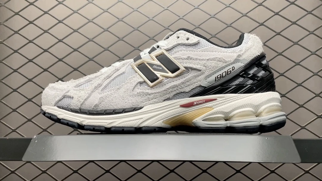 New Balance Shoes — 7b4dee9e