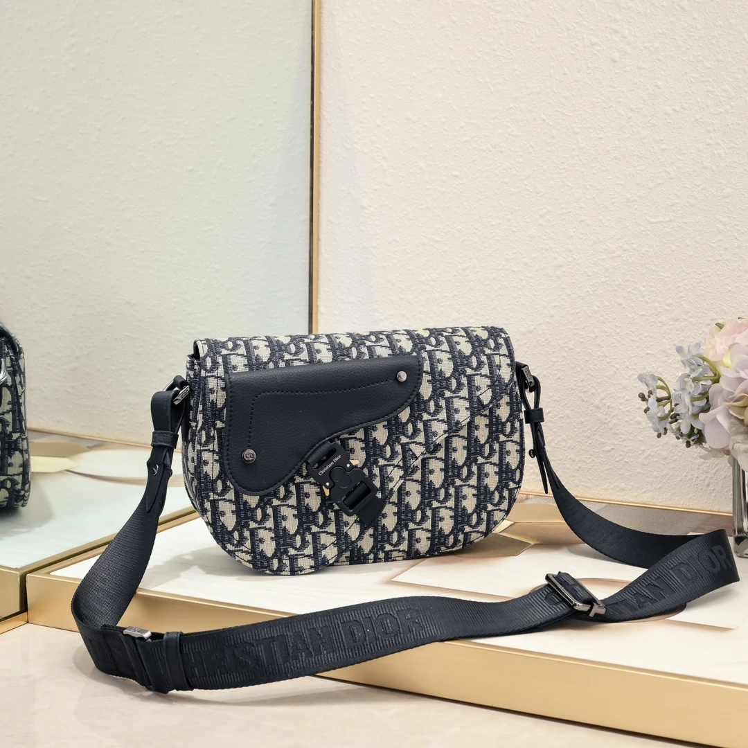 Dior Bag — a804f5e3