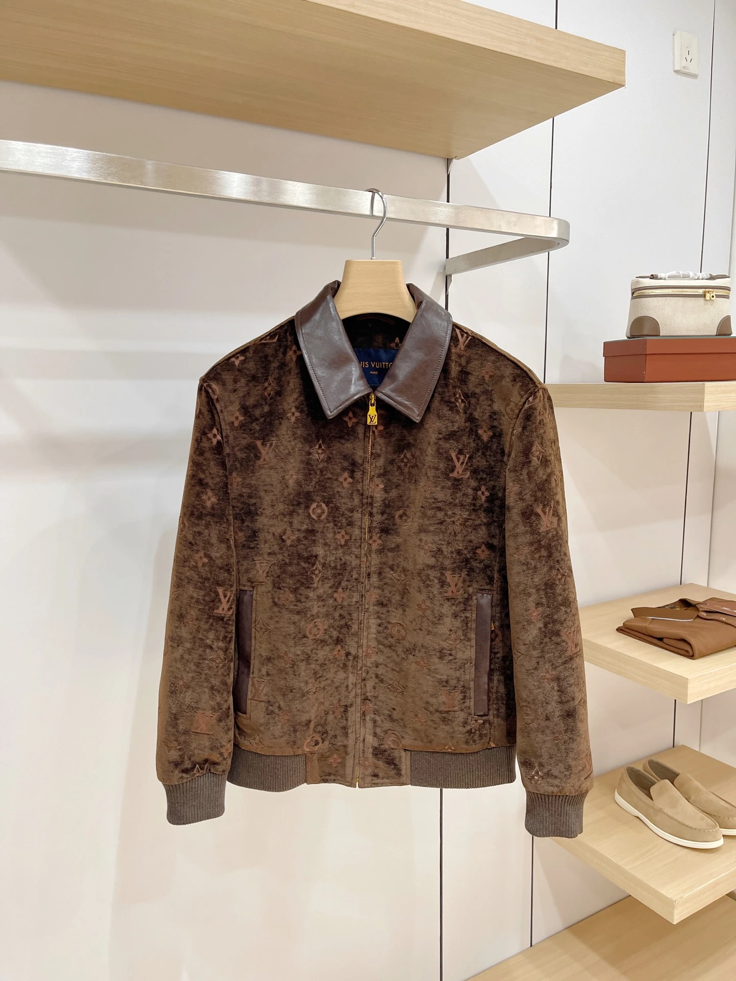 Jackets — 6250d1e1