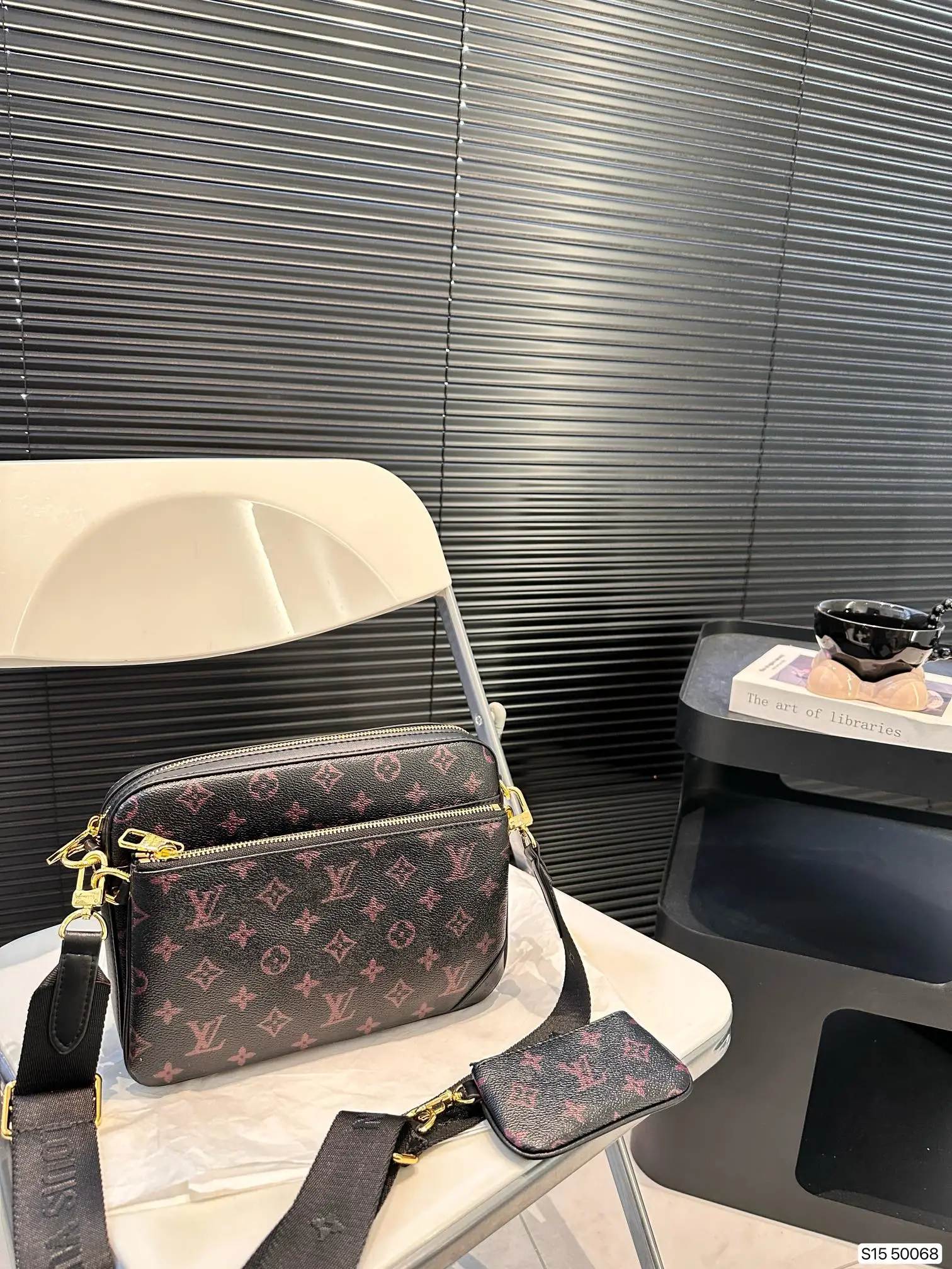 Louis Vuitton Bag — b314bea6