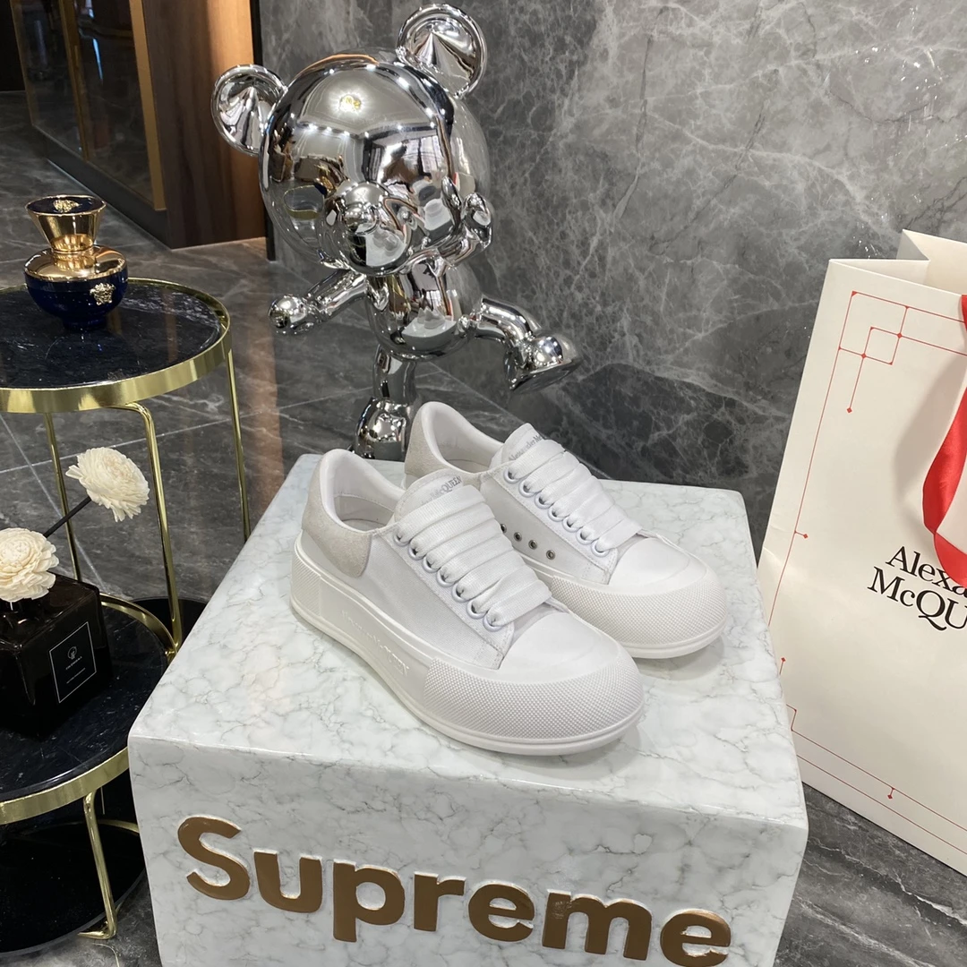 Alexander McQueen Sneakers — 028681ef