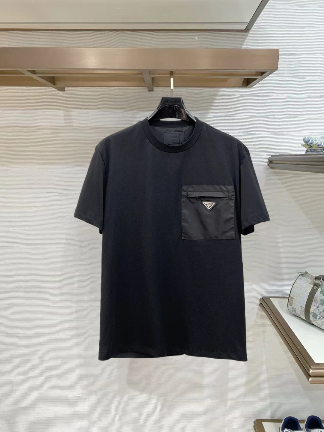 Prada T-Shirt — 6d725708