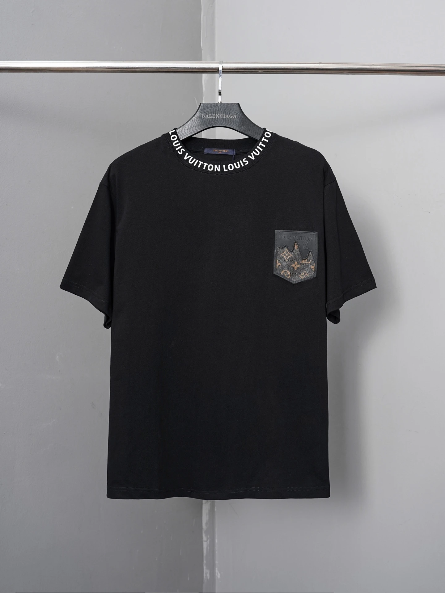 Louis Vuitton T-Shirt — 98a48ced