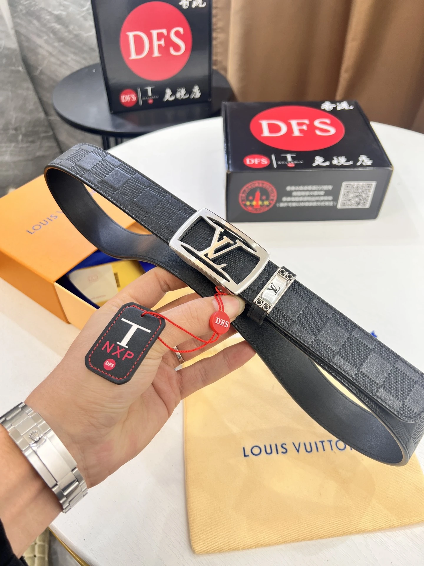 Louis Vuitton Belt — de123eb3