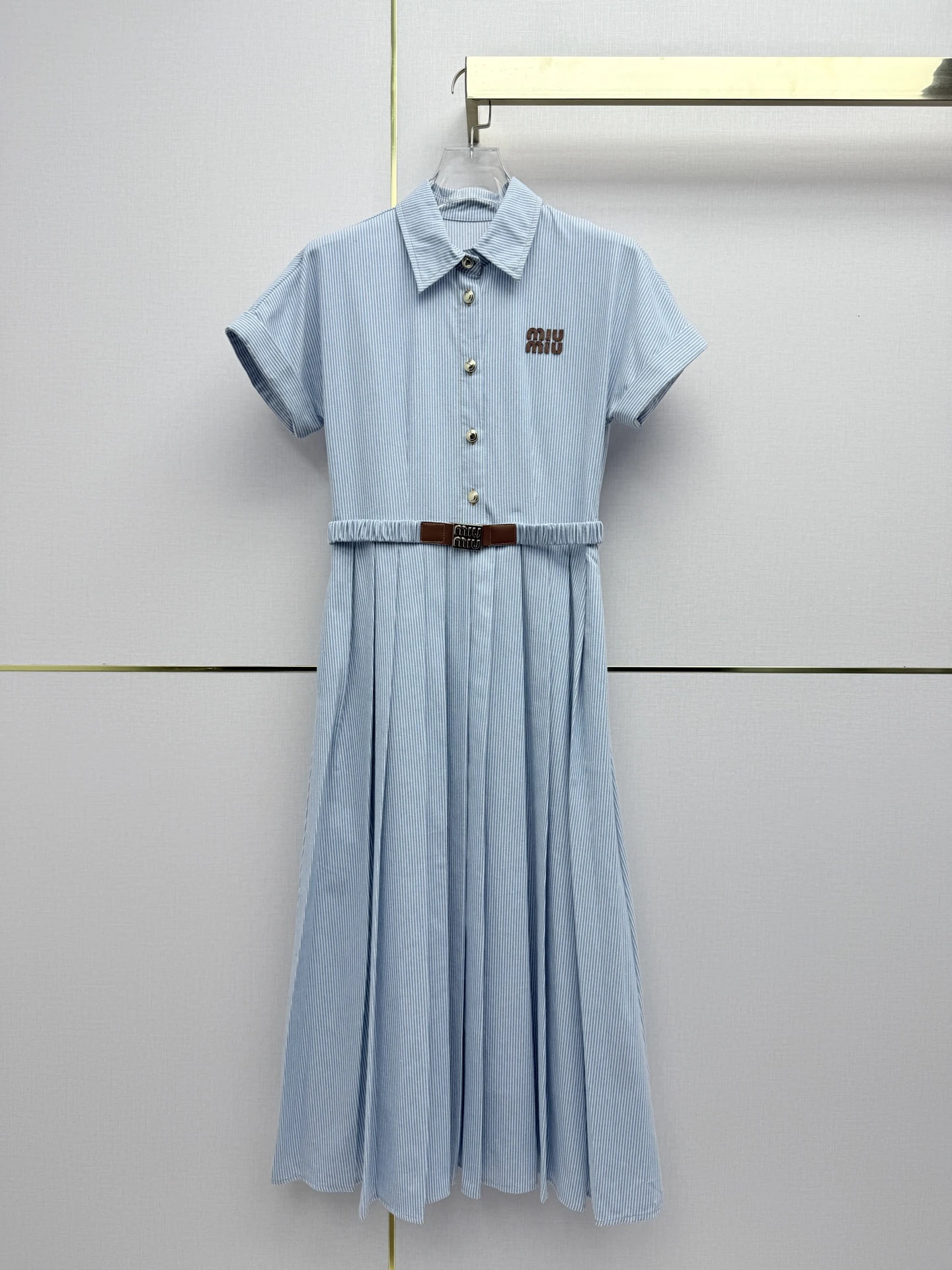 Dresses — 6df50d9e