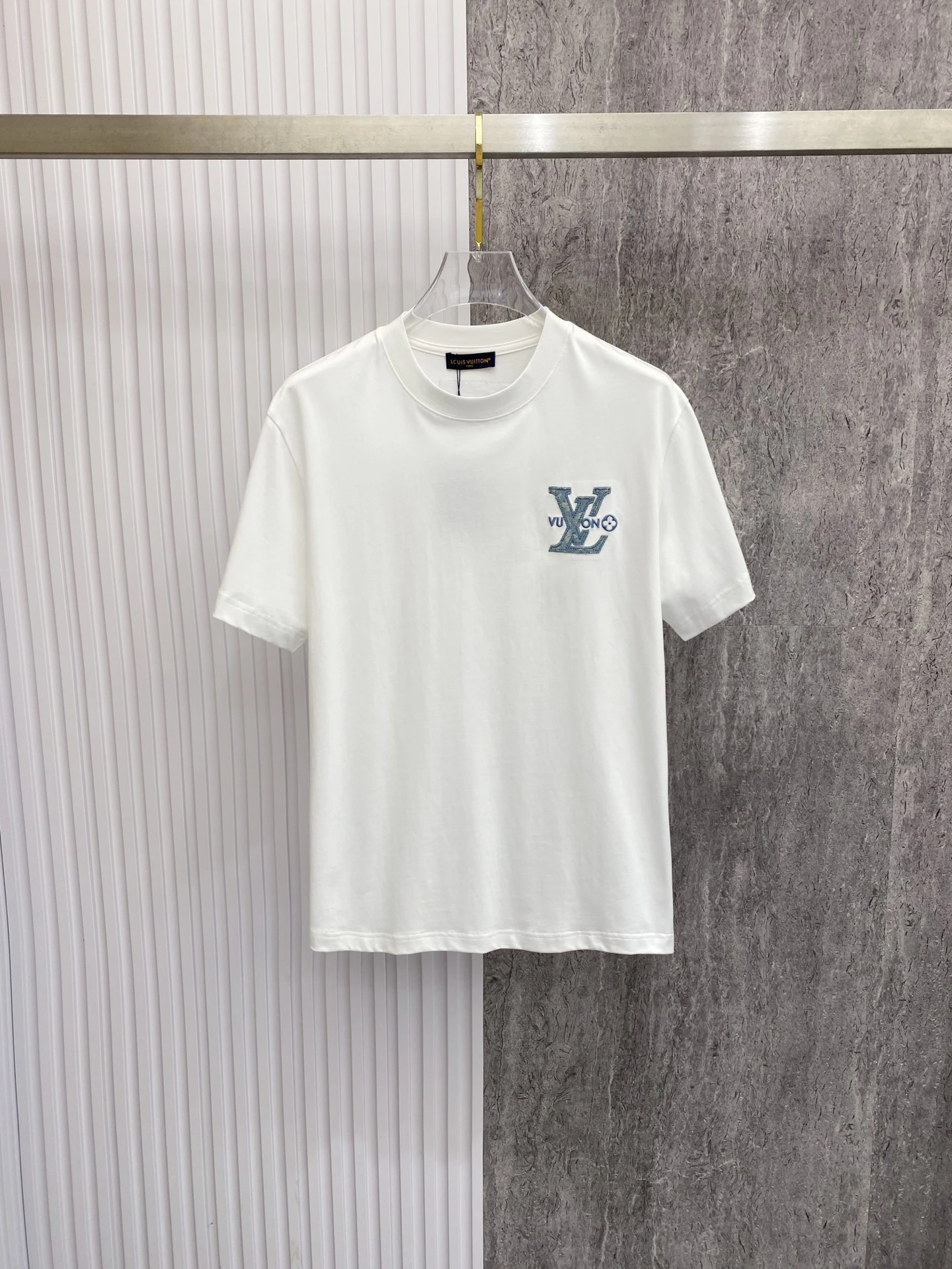 Louis Vuitton T-Shirt — 708d4a9e