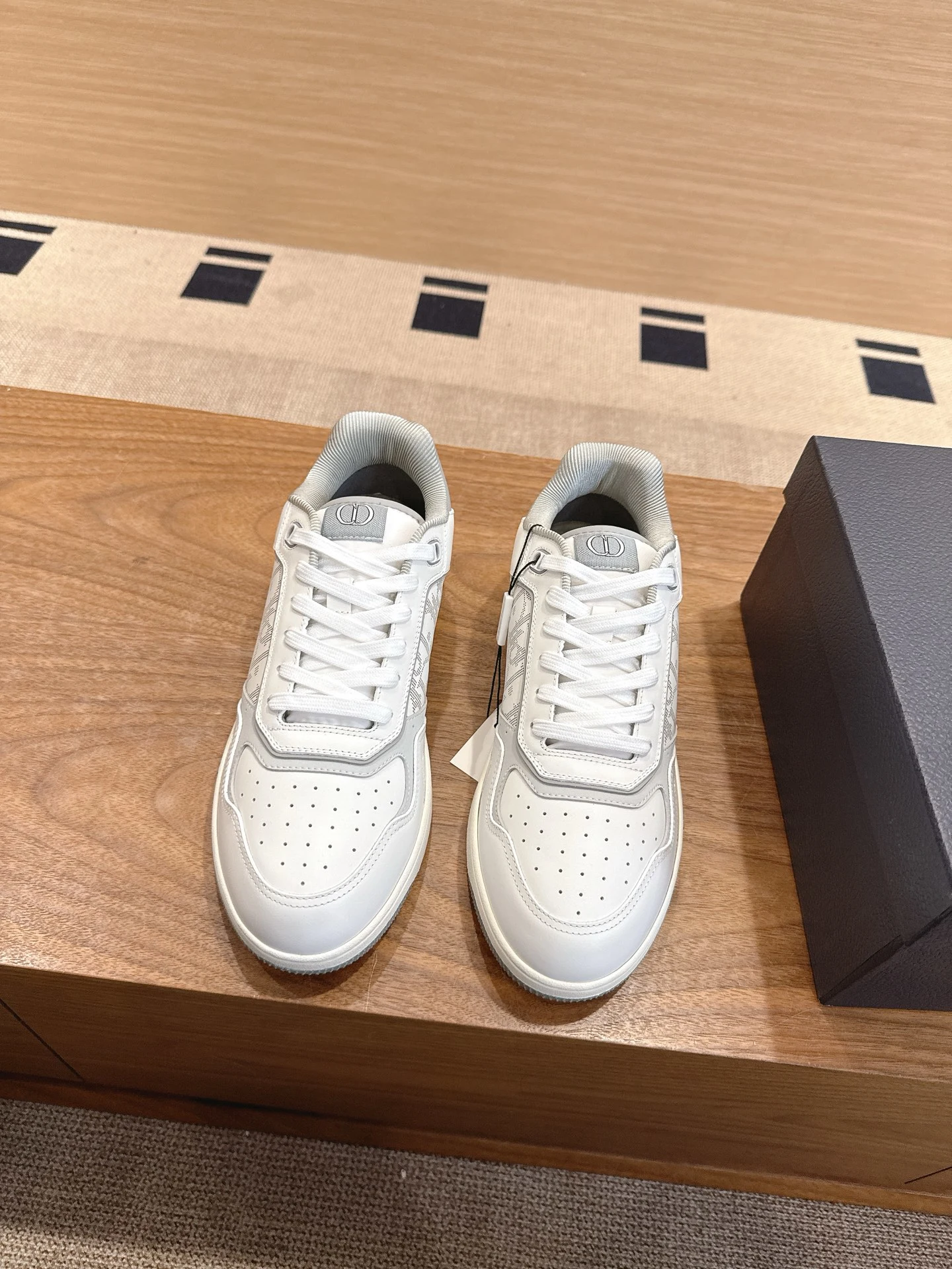 Dior Sneakers — d4df7d27