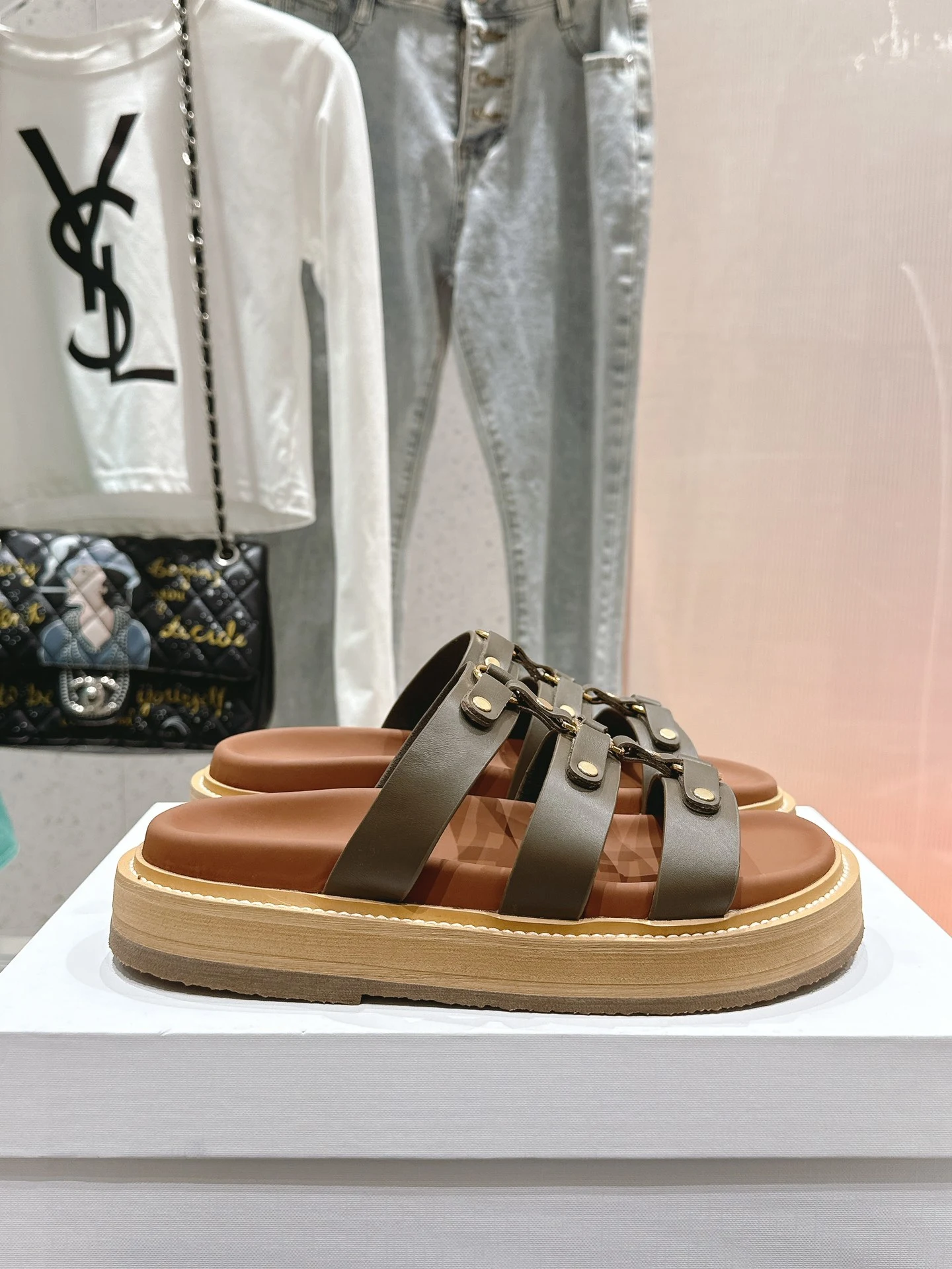 Celine Slippers — 71d15269