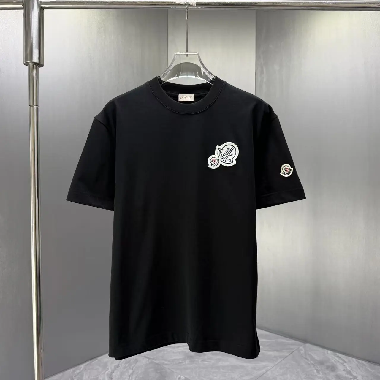 Moncler T-Shirt — 084c2832