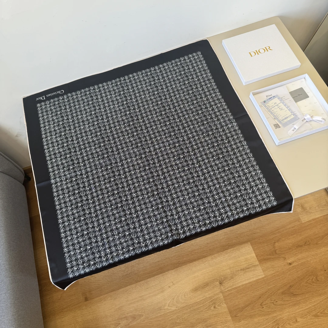 Dior Scarves — 4ea736f9
