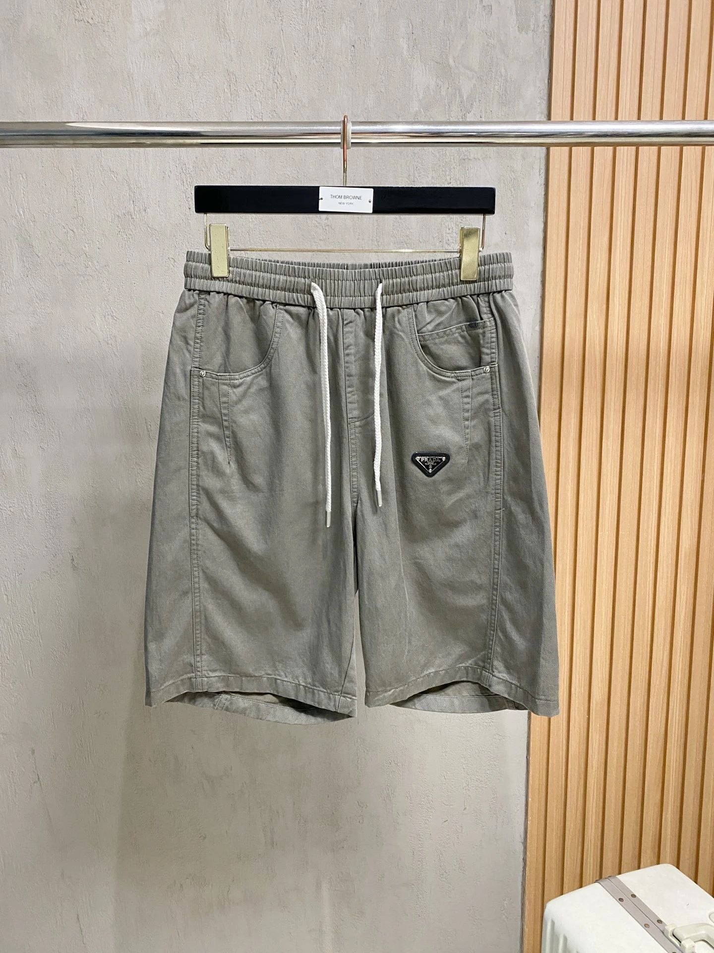 Prada Shorts — a98f3893