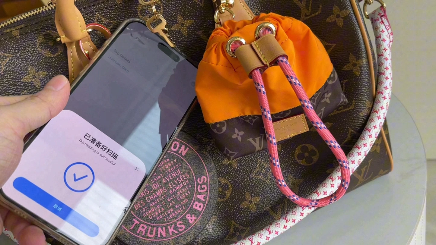 Louis Vuitton Bag — 8dedf206