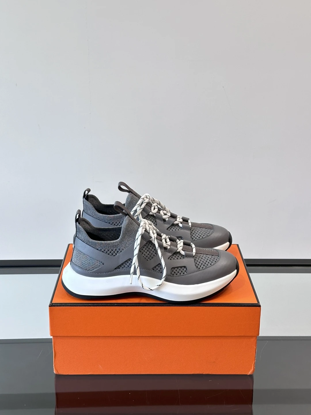 Hermès Sneakers — 33abc352