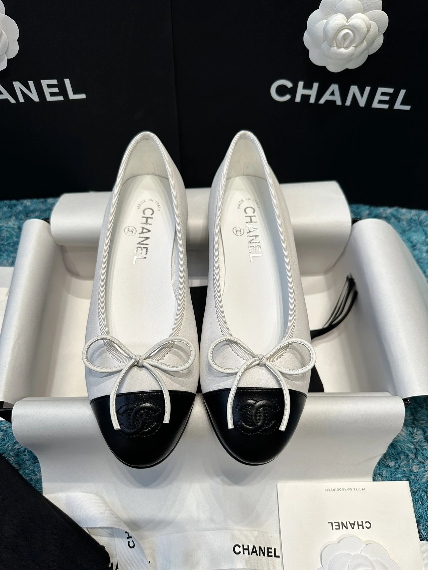 Chanel Shoes — 5d2b8944