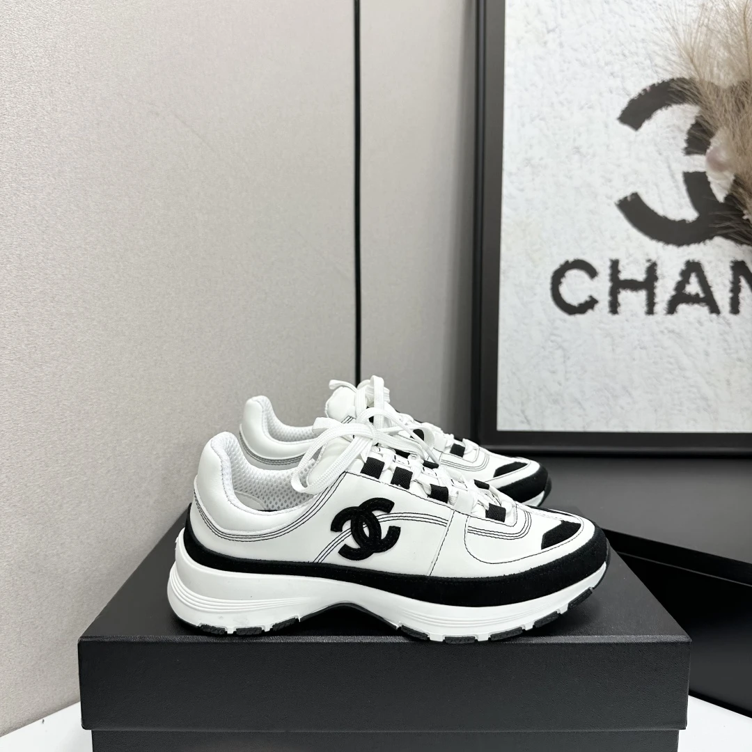 Chanel Sneakers — bd647a7e