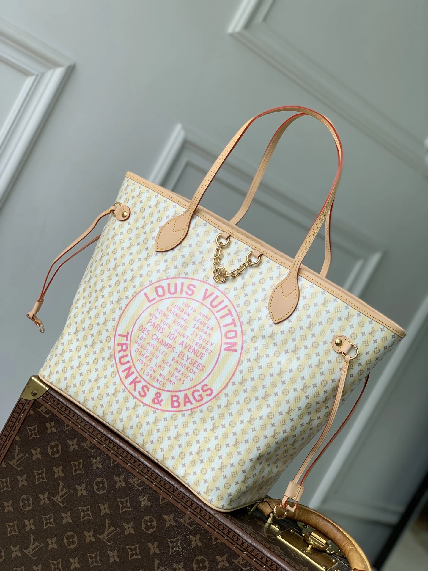 Louis Vuitton Bag — e0c08686