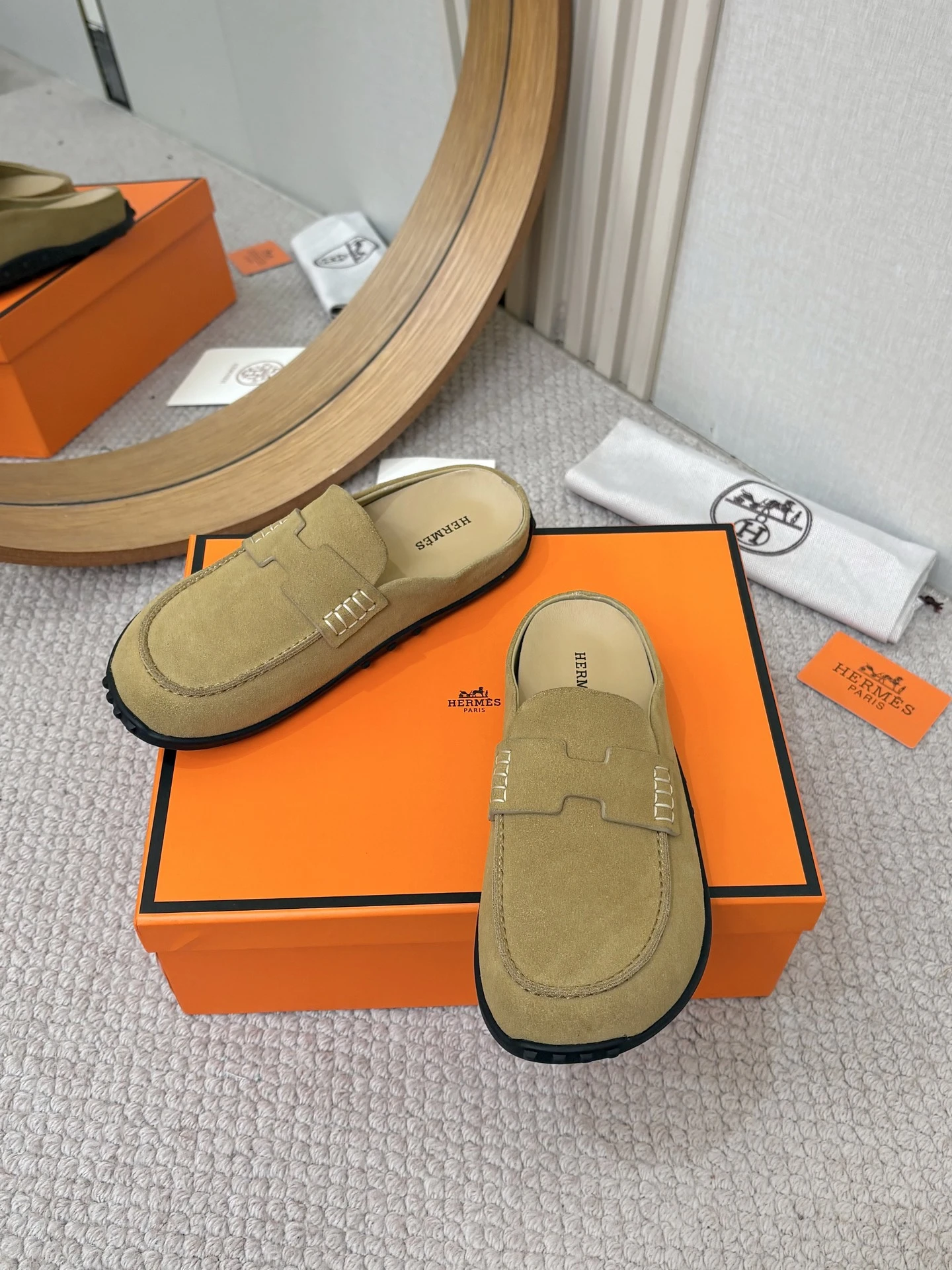 Hermès Slippers — bd4a1e94