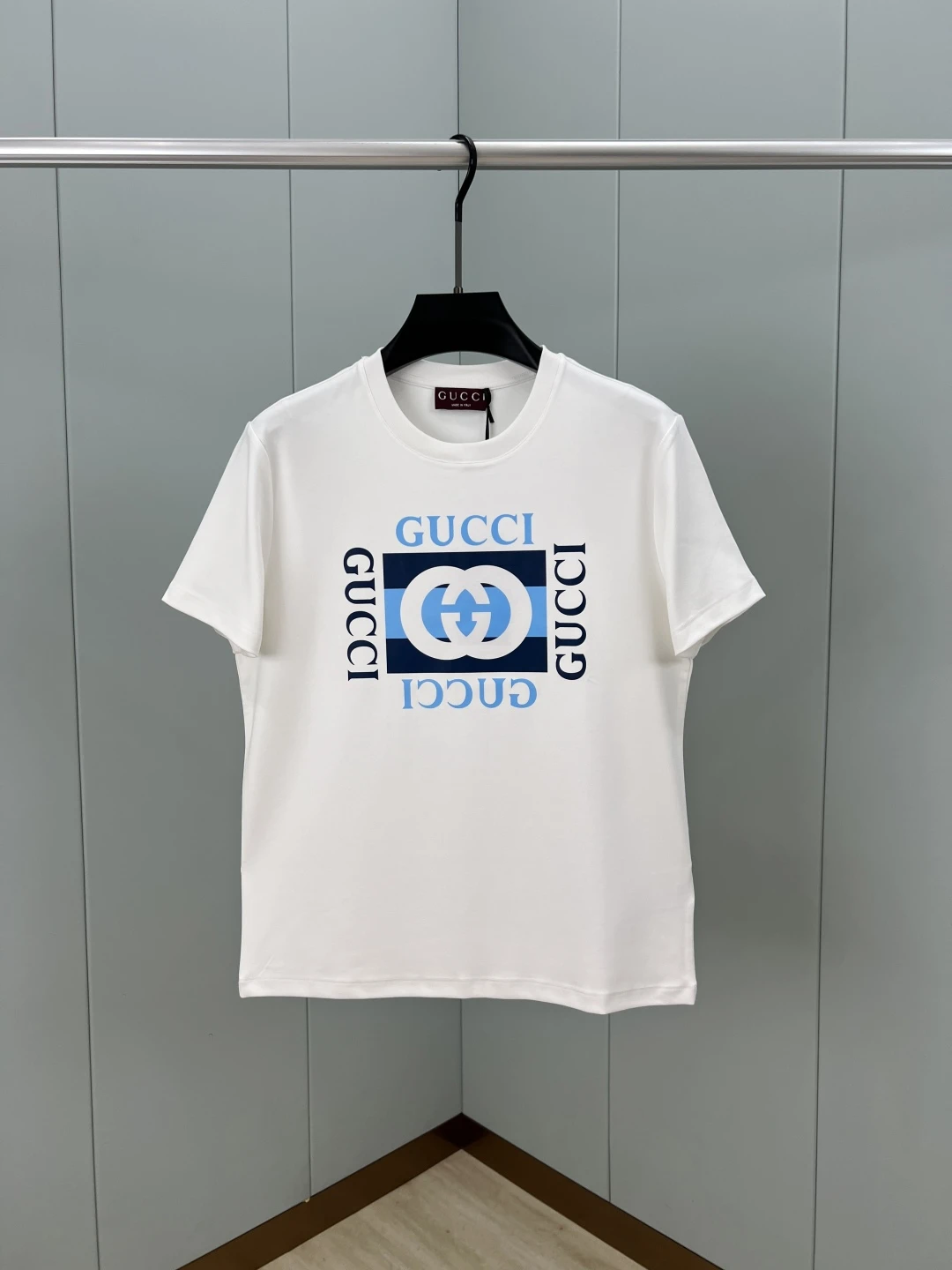 Gucci T-Shirt — d5b6023d