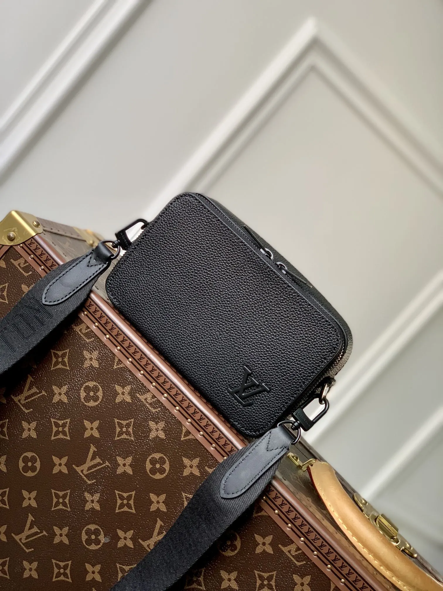 Louis Vuitton Bag — 804dc2f9
