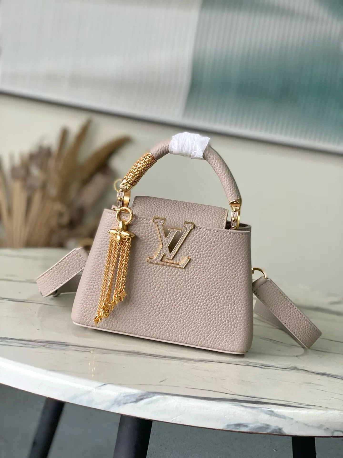 Louis Vuitton Bag — 0451bdab