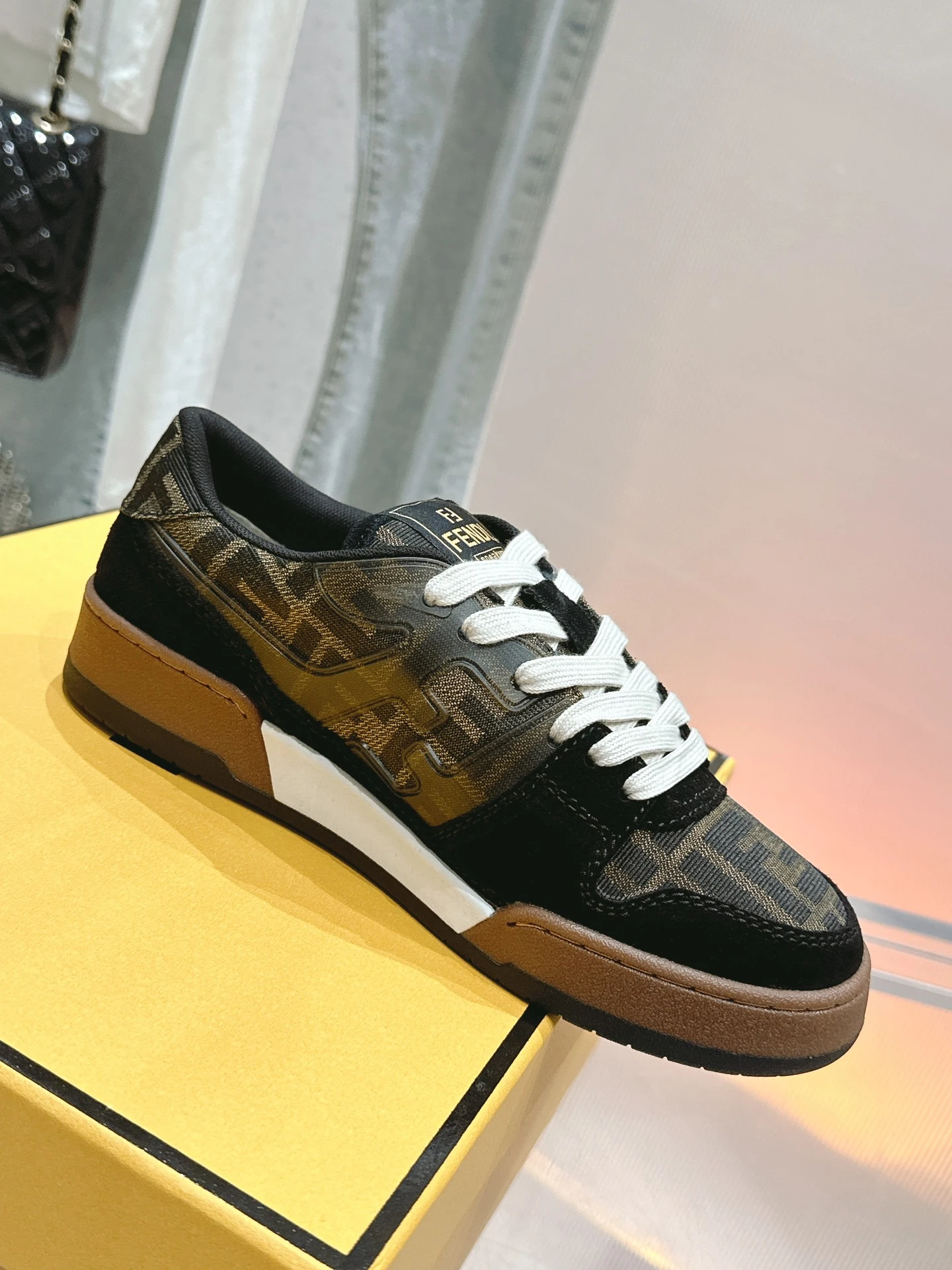 Fendi Sneakers — 42e98df7