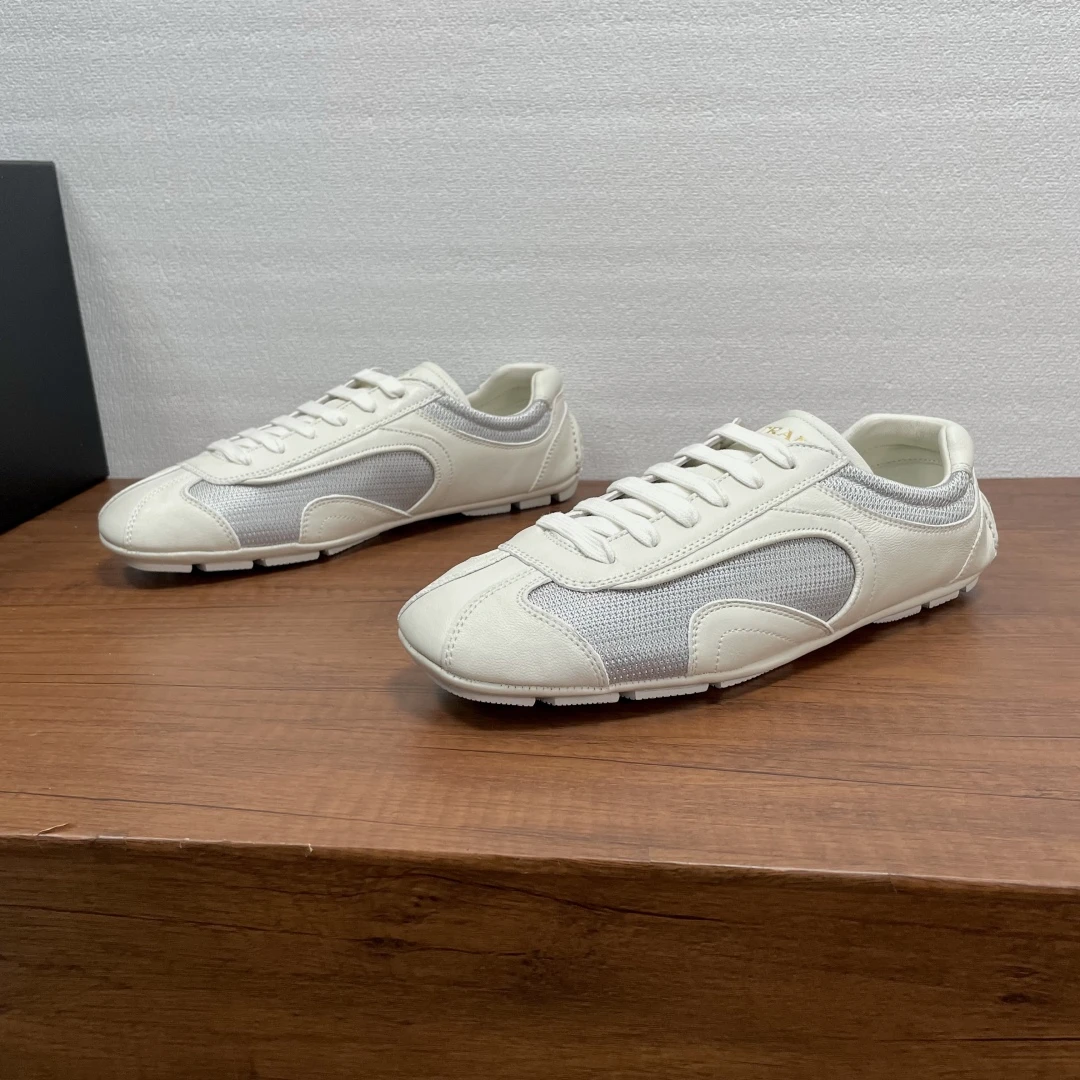 Prada Sneakers — f886b92a