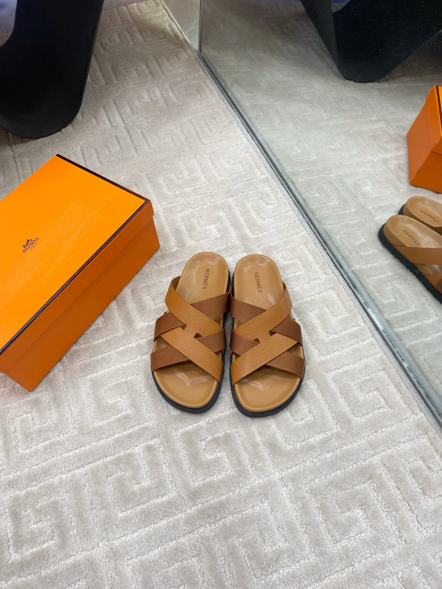 Hermès Slippers — 89ba06a8
