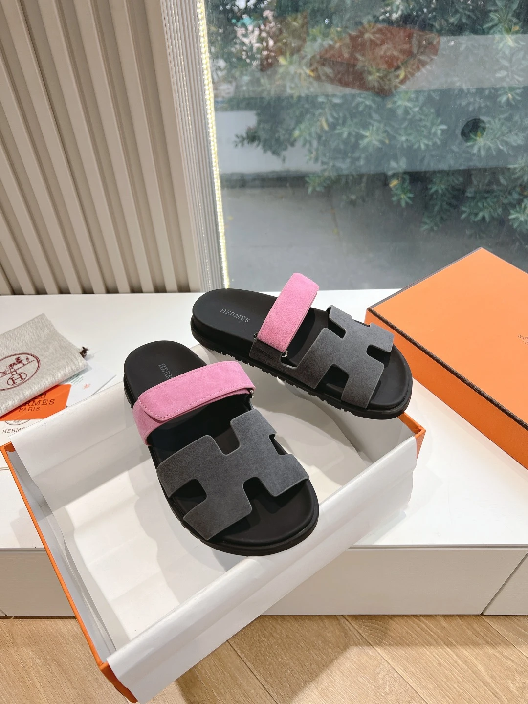 Hermès Slippers — 69d55668