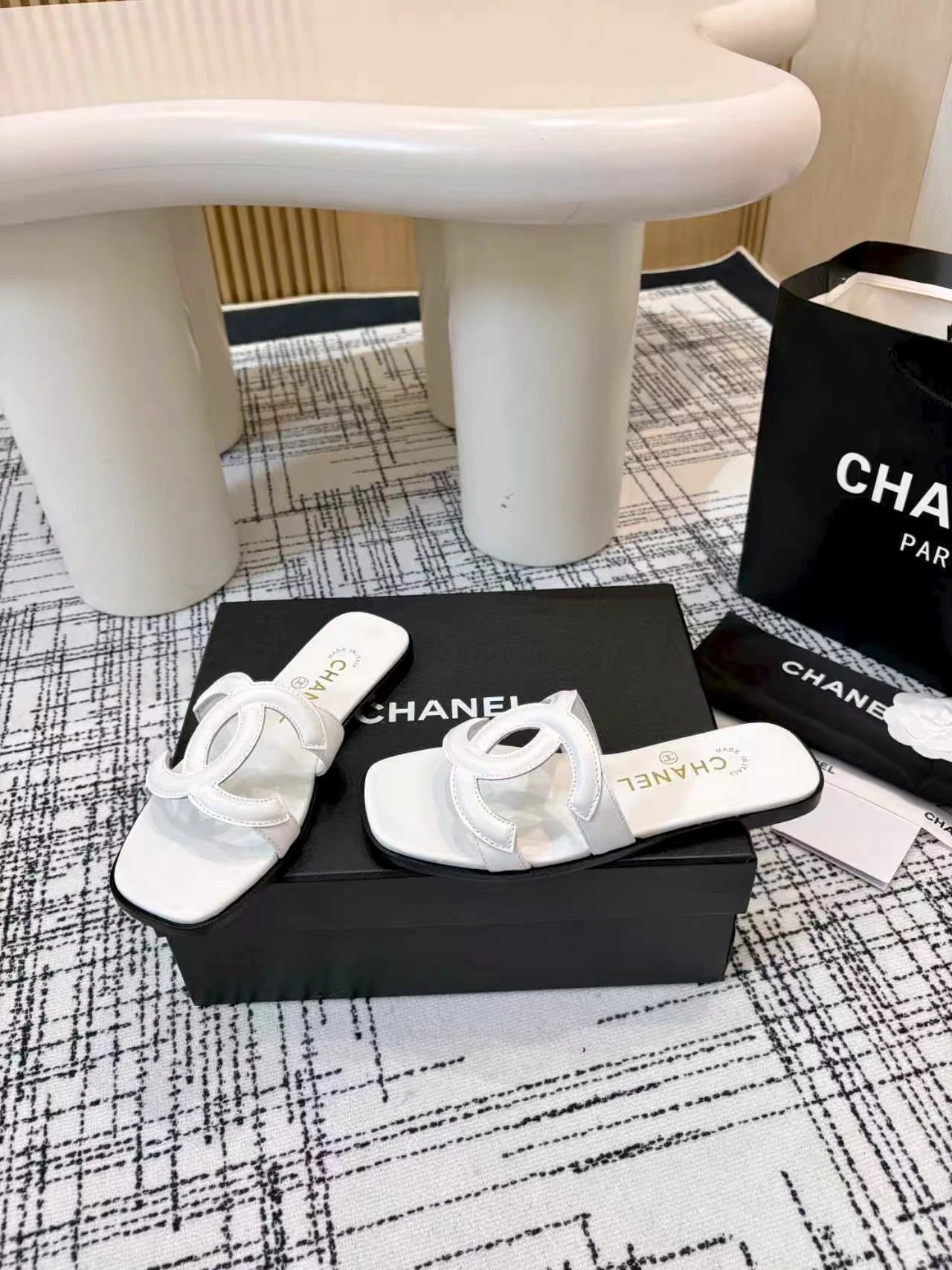 Chanel Slippers — 1504940c