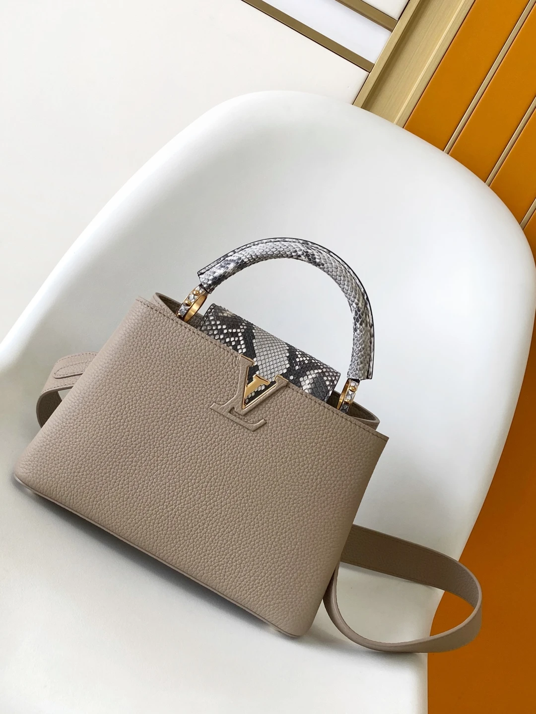 Louis Vuitton Bag — a14e03db