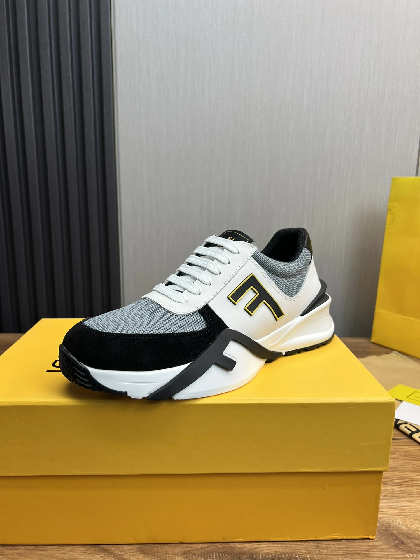 Fendi Shoes — 9f3f765b