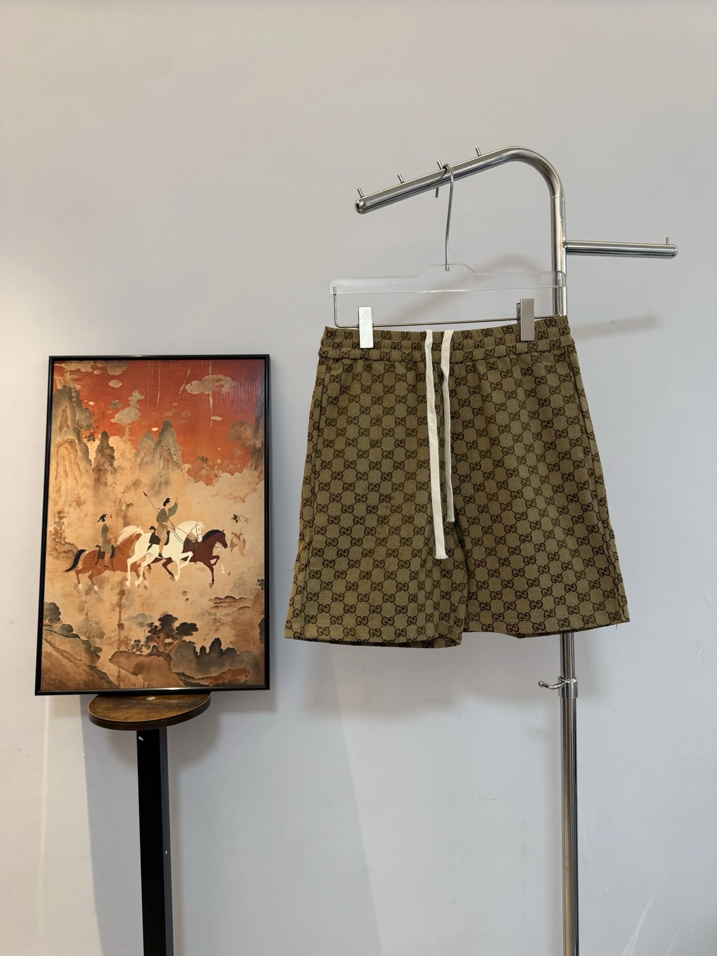 Gucci Shorts — 5774f37e