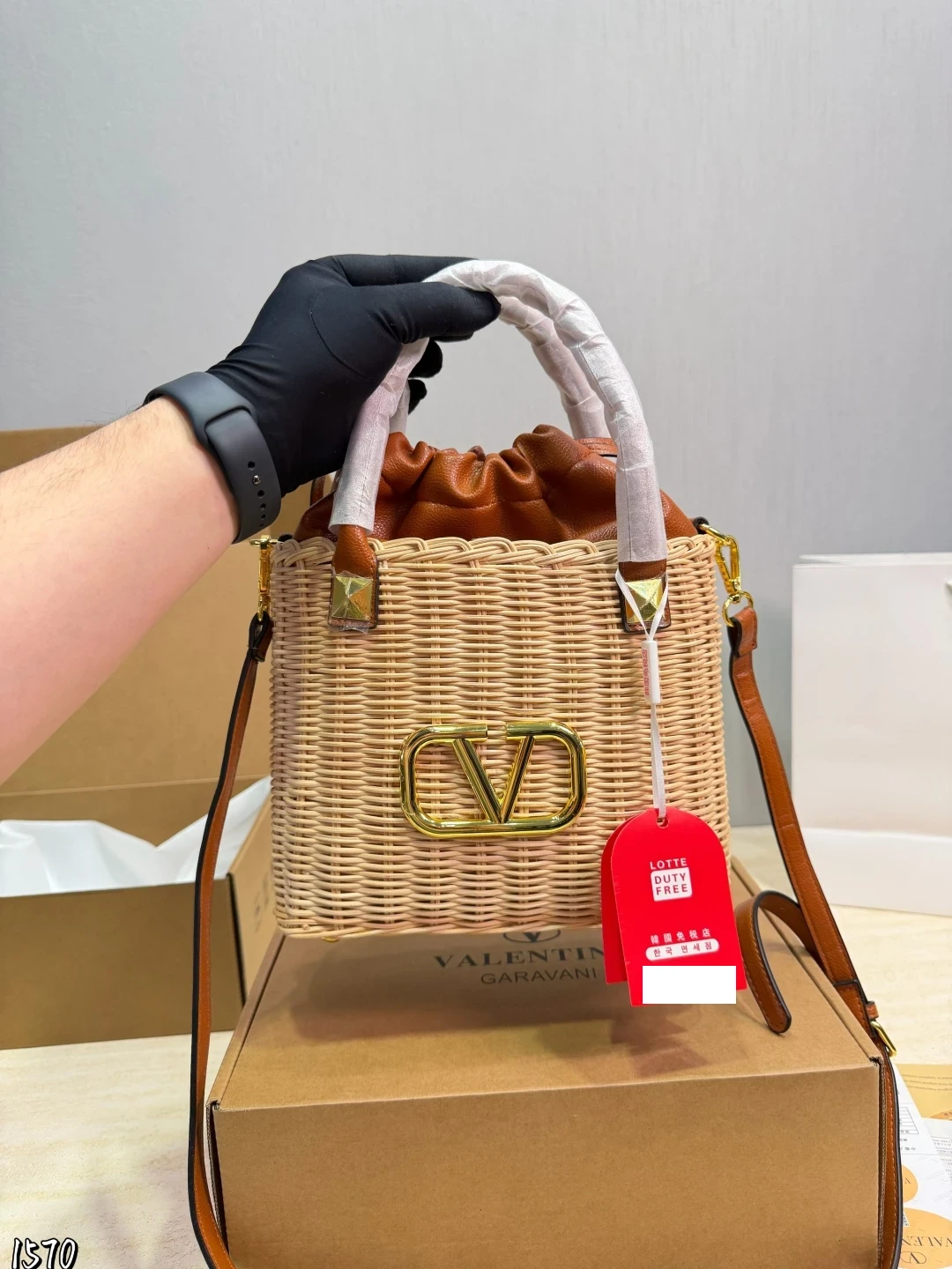 Valentino Bag — fbd11b22