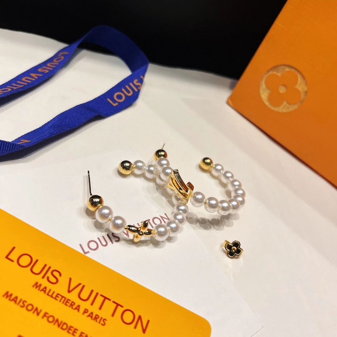 Louis Vuitton Earrings — e03c842c