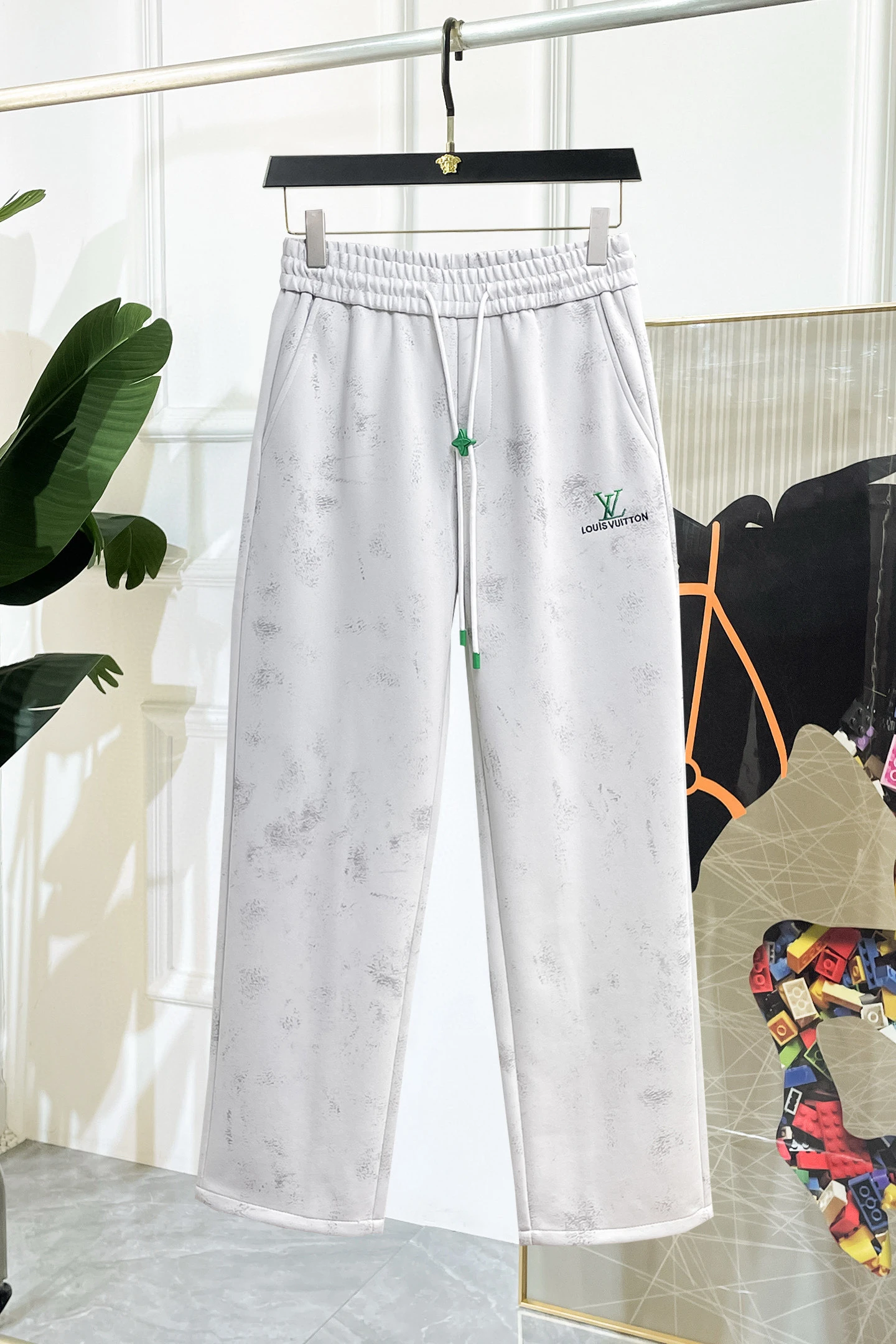 Louis Vuitton Trousers — c4420e67
