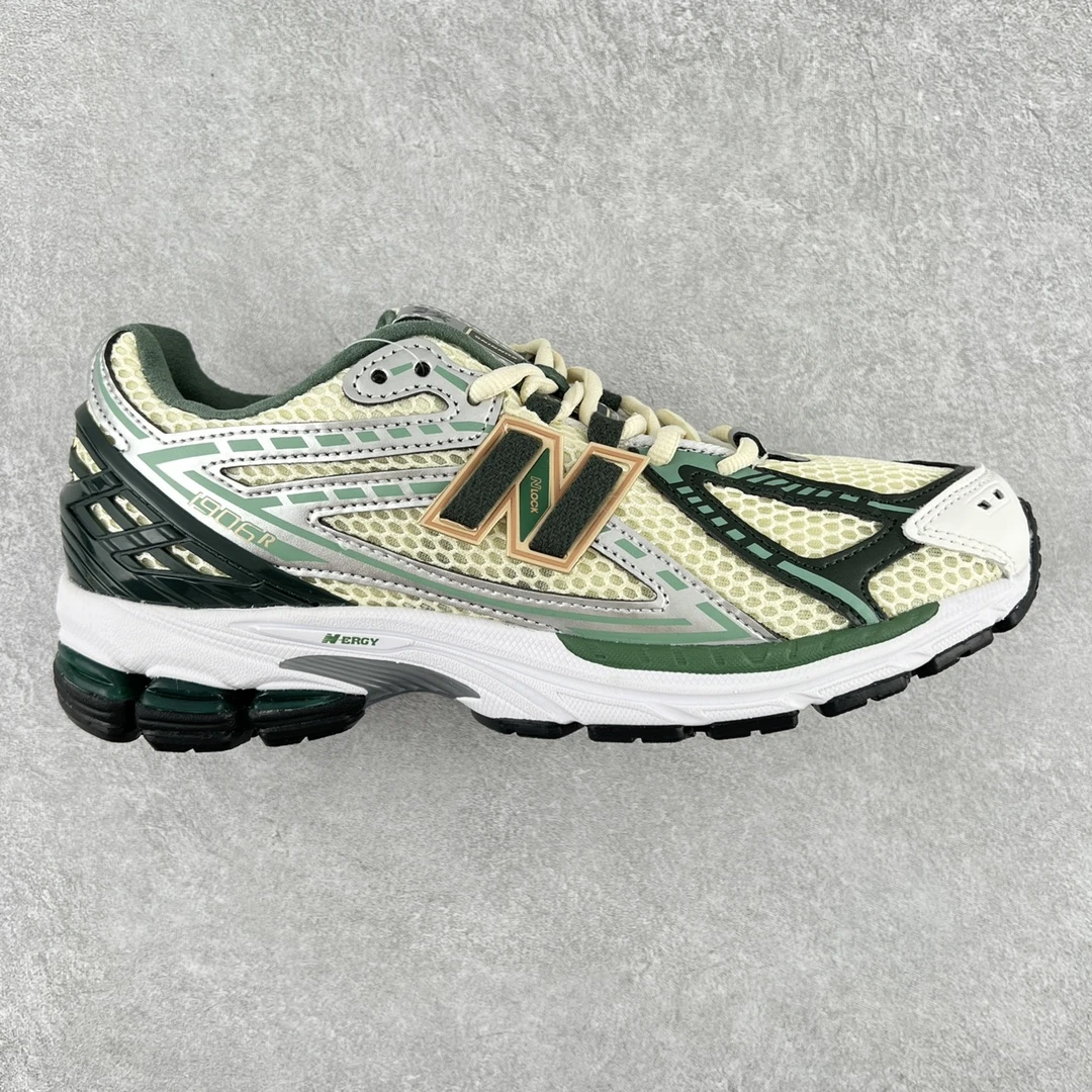 New Balance Sneakers — 4bfe5821
