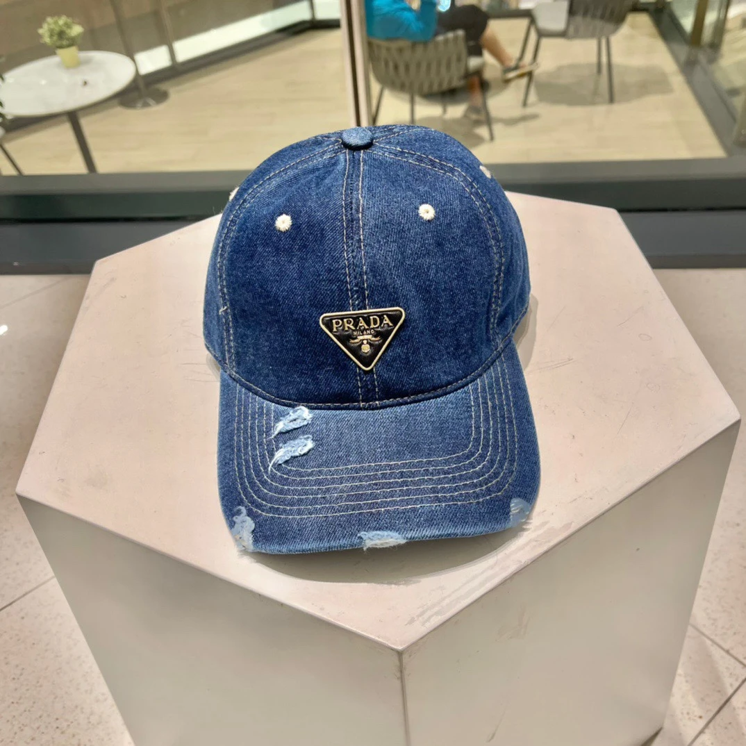 Prada Hat — e4920195