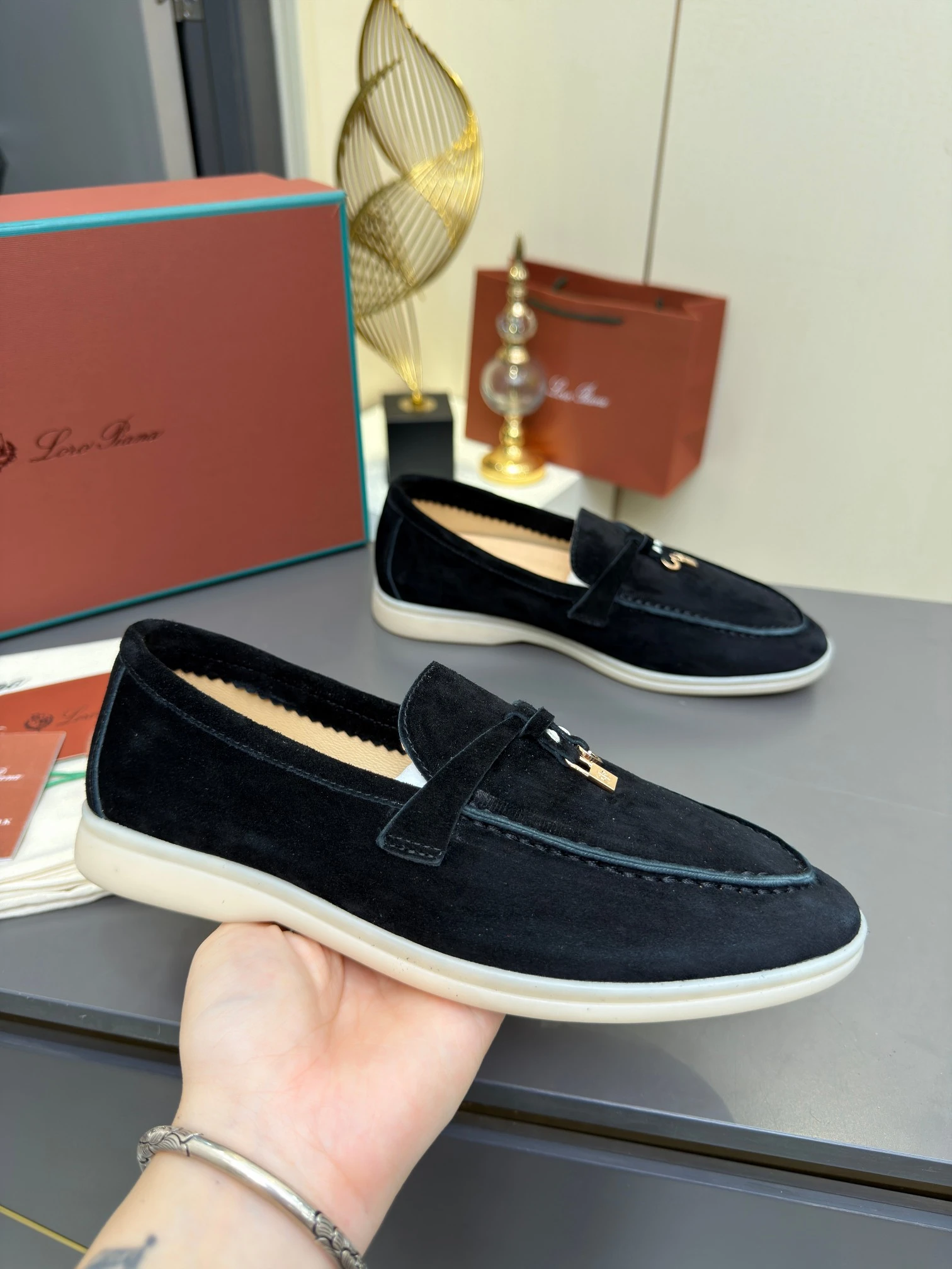 Loro Piana Sneakers — 60bc46c9