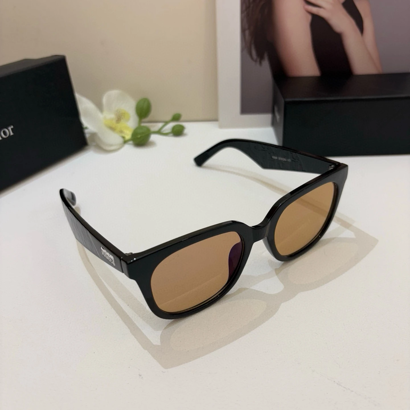 Dior Eyewear — e13437f1